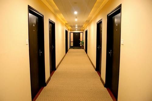 โรงแรมนิวเทมเปิลทาวน์ พาราณสี ภายนอก รูปภาพ